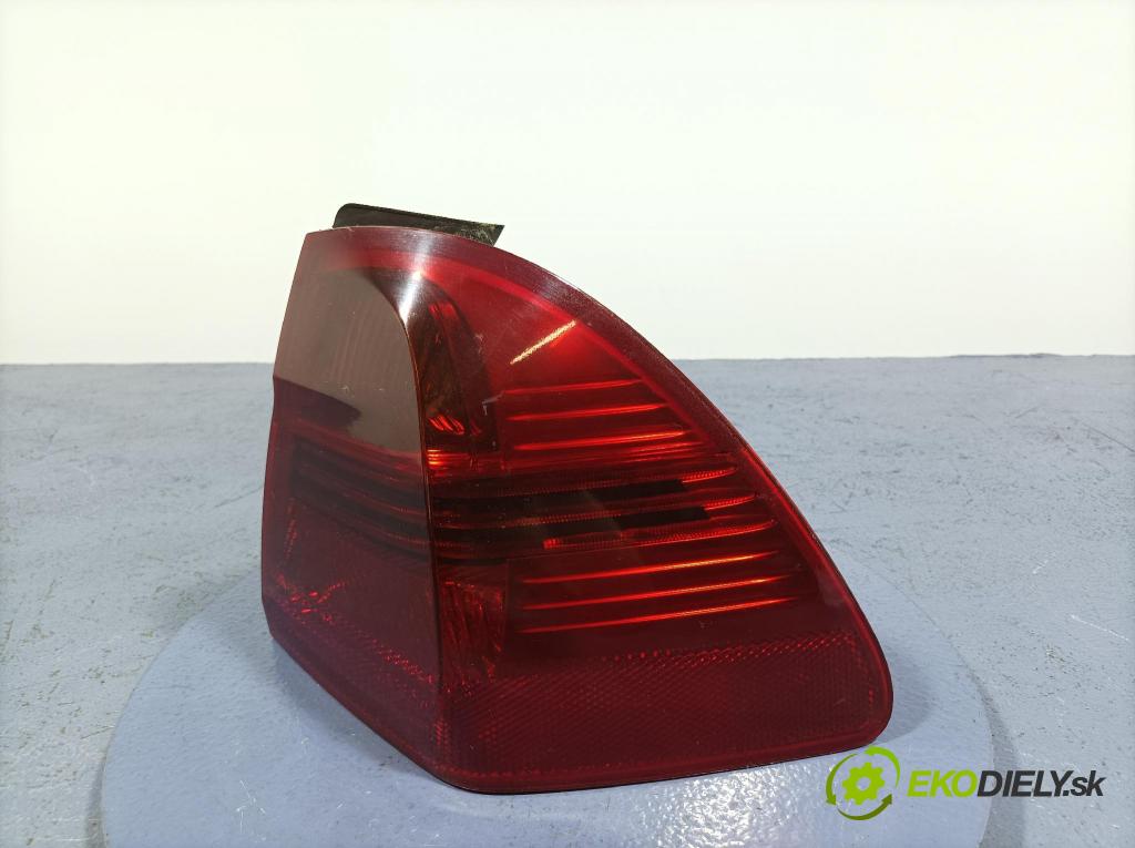 Bmw Seria 3 2007 svetlo / reflektor zad Prava: Vonkajsia: 7160062