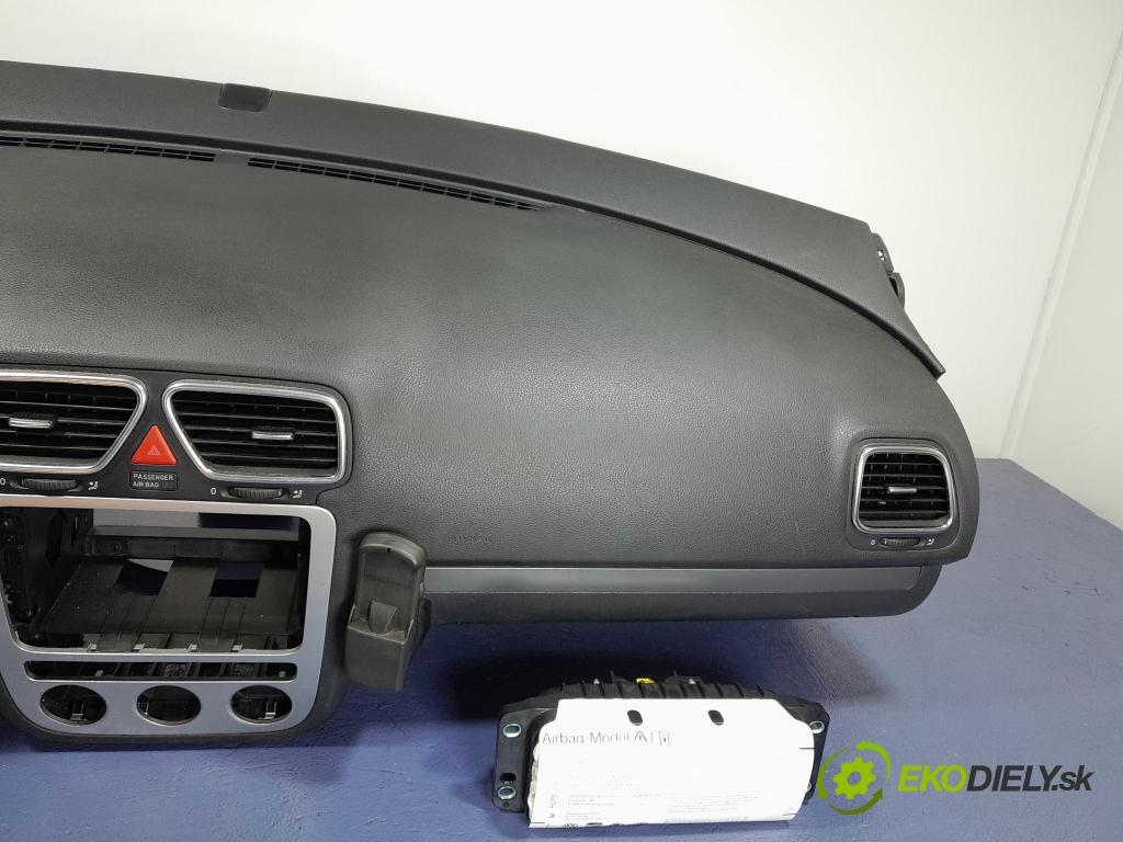Vw Eos 2008 kokpit,přistrojova deska 01