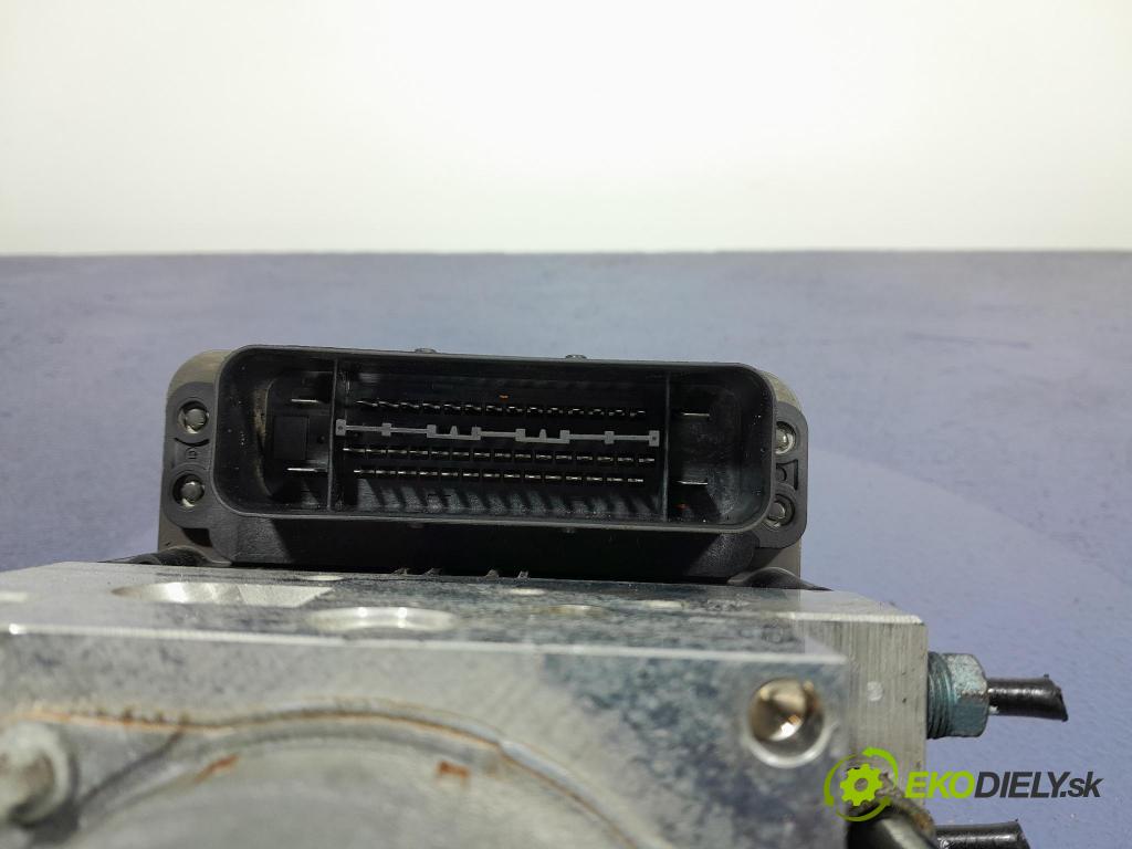 Bmw X5 2013 čerpadlo ABS x 6854704