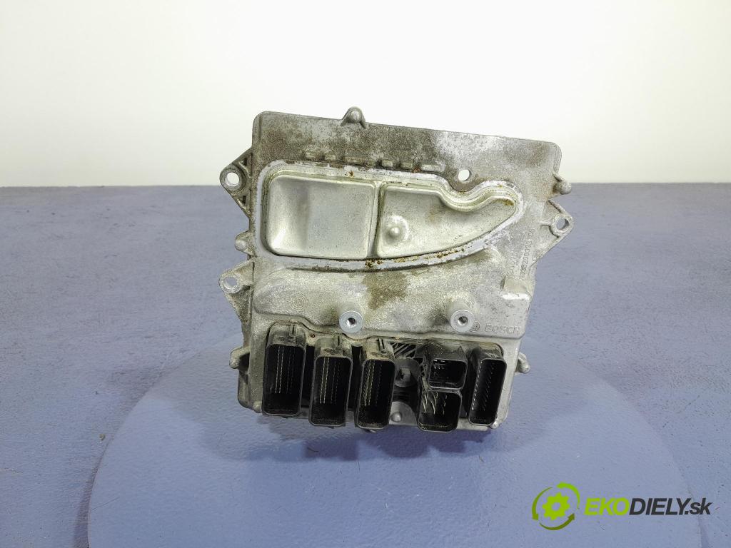 Bmw X5 2013 riadiaca jednotka Motor: 7639422