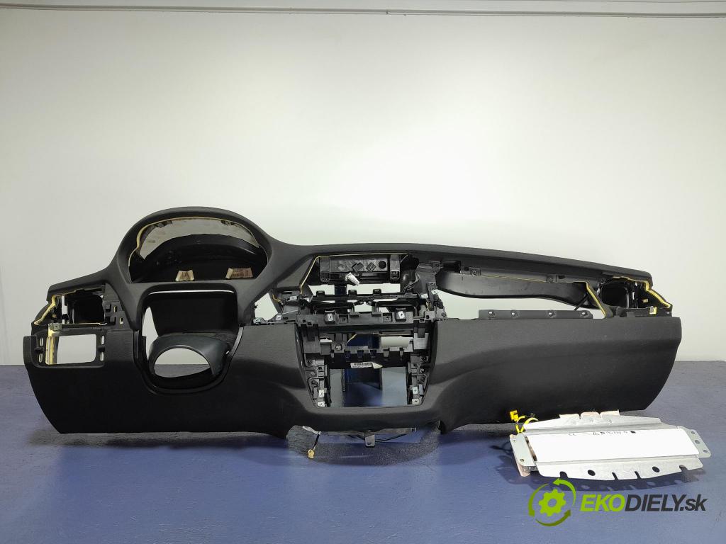 Bmw X5 2013 kokpit,přistrojova deska 01