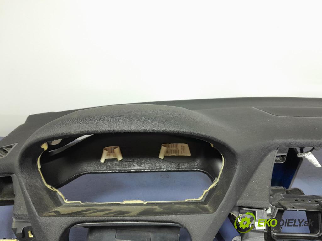 Bmw X5 2013 kokpit,přistrojova deska 01