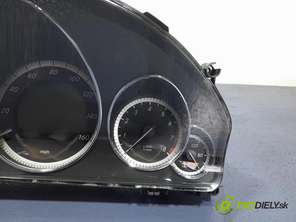 Mercedes E-klasa 2010 Přístrojová deska A2129003009