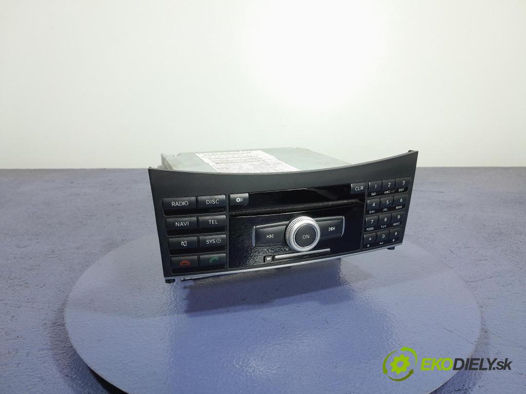 Mercedes E-klasa 2010 Radio I Navigácia: A2129008609