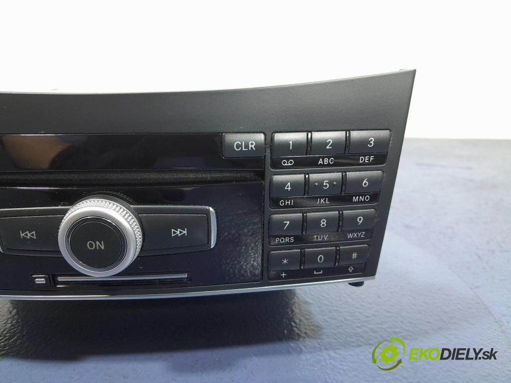 Mercedes E-klasa 2010 Radio I Navigácia: A2129008609
