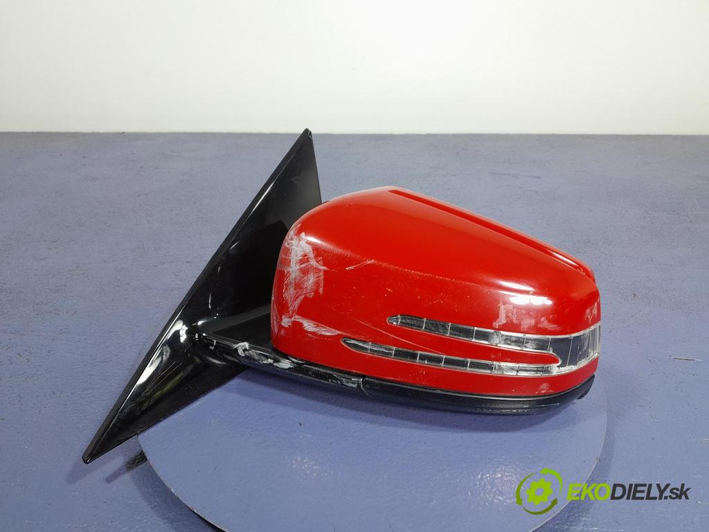 Mercedes E-klasa 2010 zpětné zrcátko Vlevo, odjet: 01