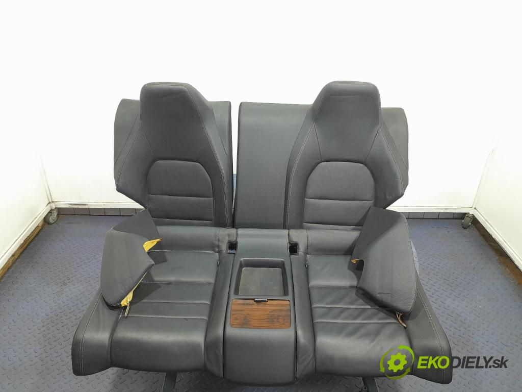 Mercedes E-klasa 2010 Sedačka zadný
