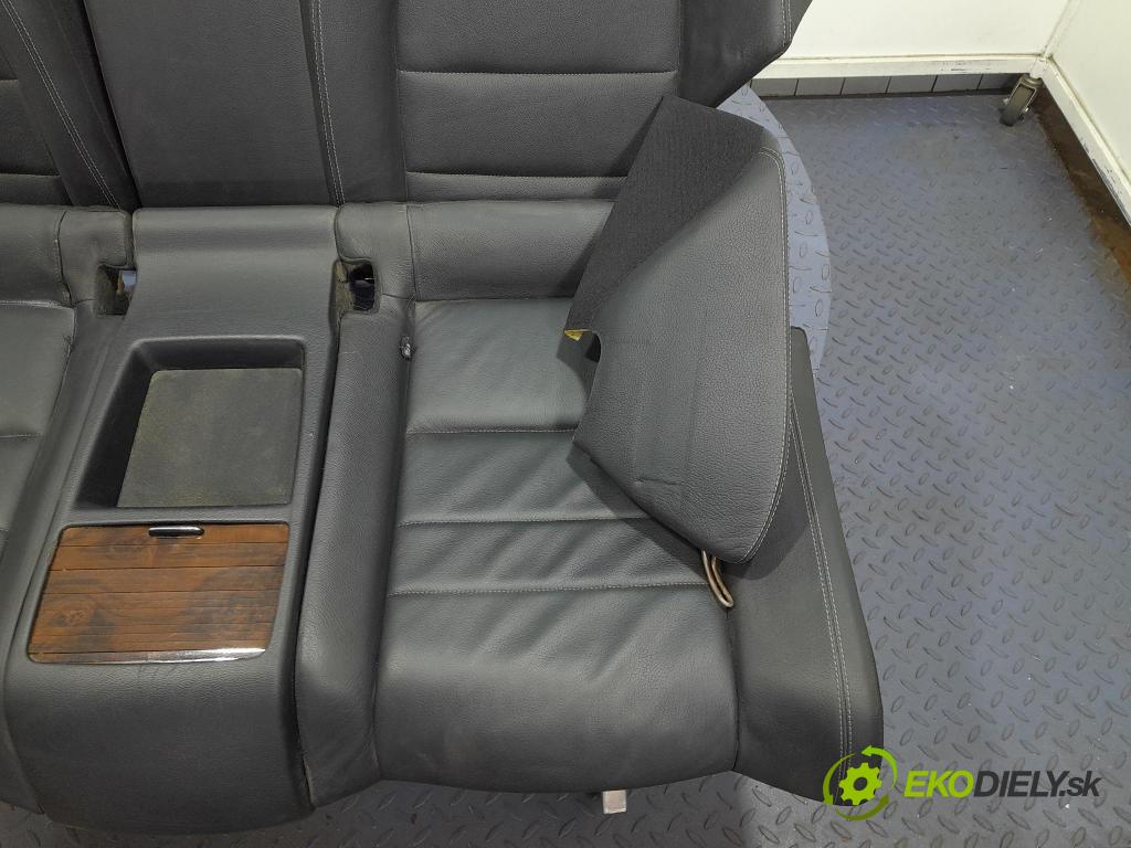 Mercedes E-klasa 2010 Sedačka zadný