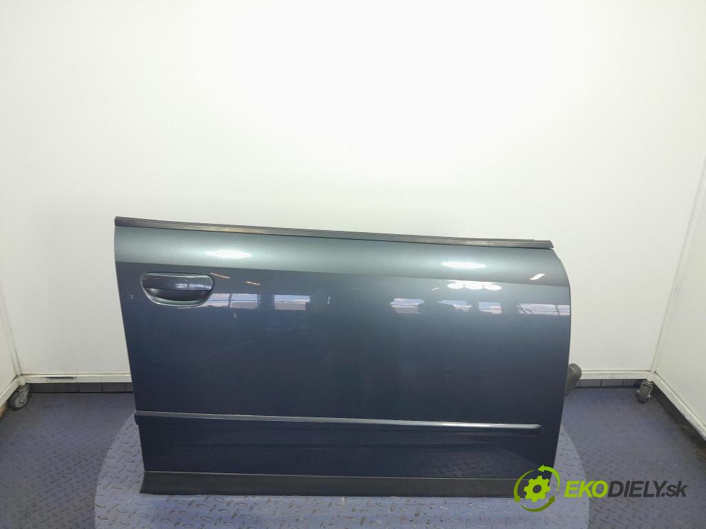 Audi A4 2001 dvere Predné pravé 01