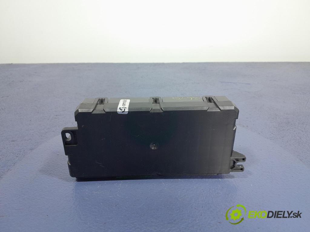 Land rover Range rover 2017 riadiaca jednotka Sedadlo: GJ32-14D600-AD