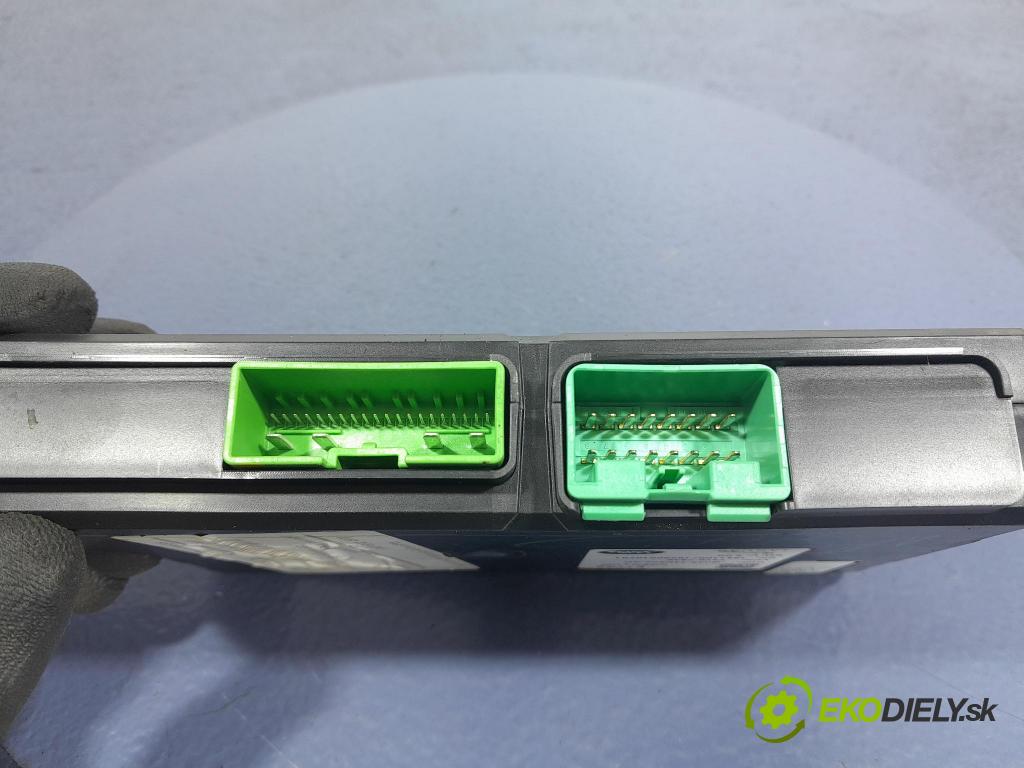 Land rover Range rover 2017 riadiaca jednotka Sedadlo: GJ32-14D600-AD