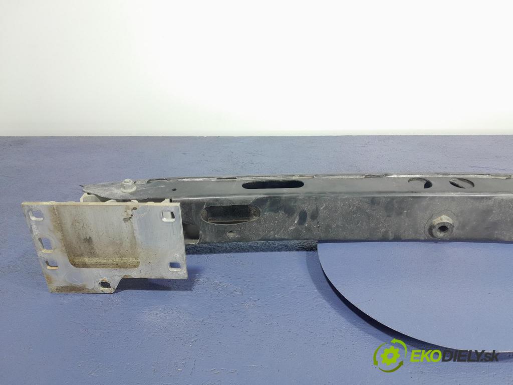 Land rover Range rover 2017 výstuha narazník zad DK62-17B892-AE