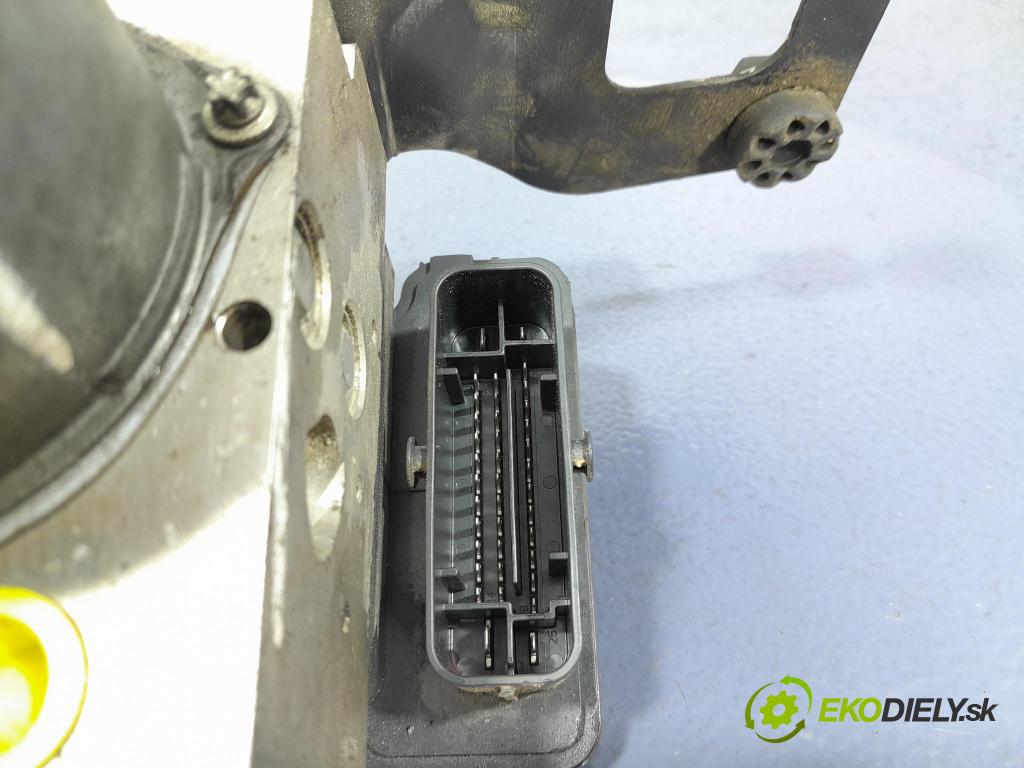 Land rover Range rover 2017 čerpadlo ABS x GPLA-14F447-AD