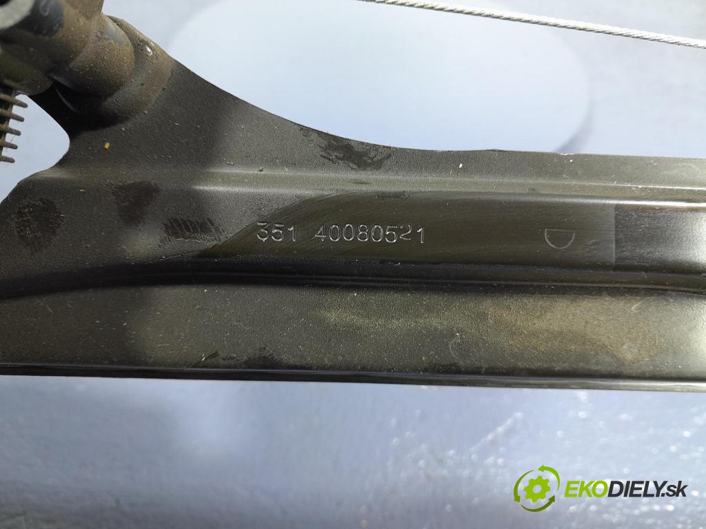 Opel Combo 2013 mechanismus stahování Sklenka: před v pravo: