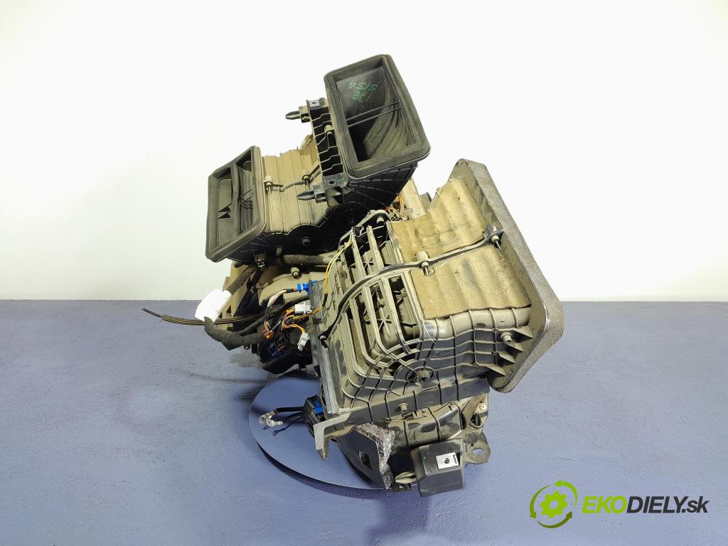 Opel Combo 2013 radiátor 07354986610E