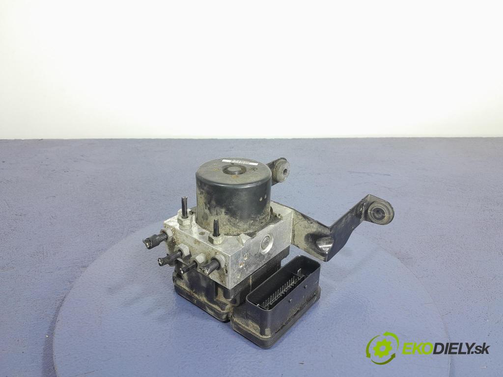 Volvo V40 2015 čerpadlo ABS x 31423315