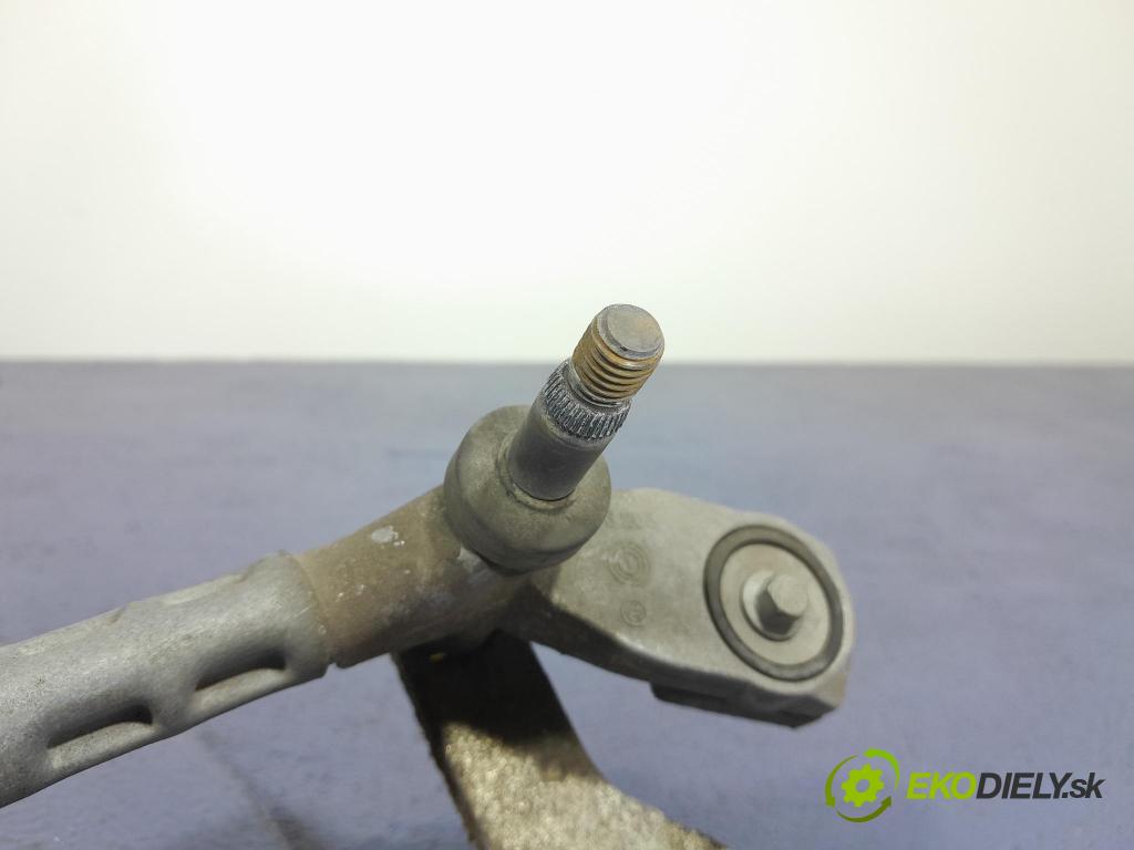 Volvo V40 2015 mechanismus motorek Stěrače: před 31378574