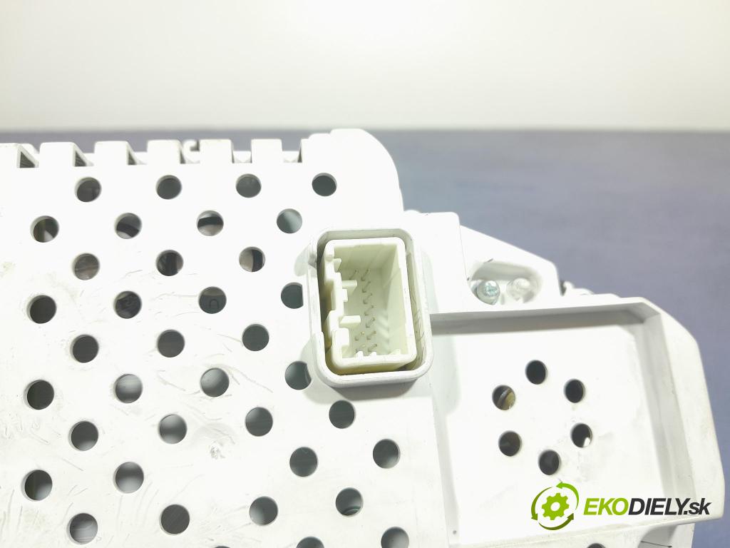 Volvo V40 2015 prístrojovka/ budíky 31453048