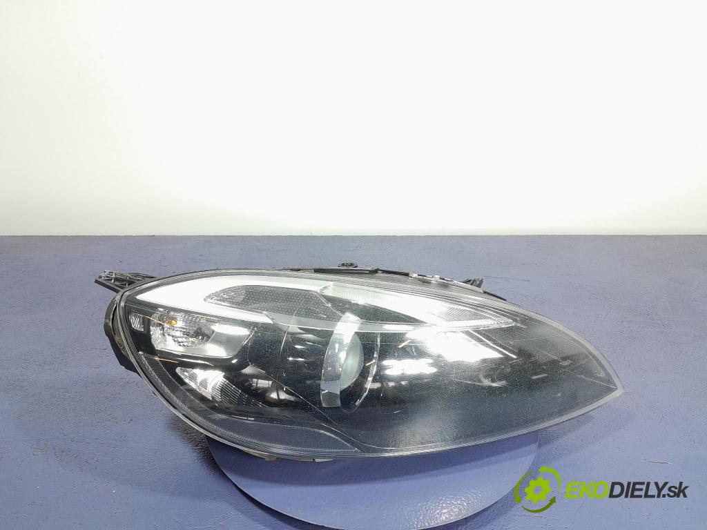 Volvo V40 2015 Reflektor: v pravo: 31420008