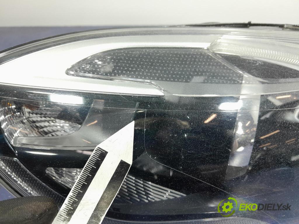 Volvo V40 2015 Reflektor: v pravo: 31420008