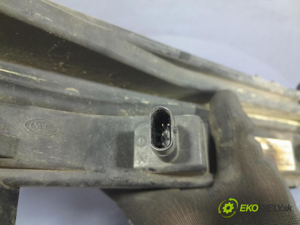 Volvo V40 2015 Halogen v pravo: 31395920