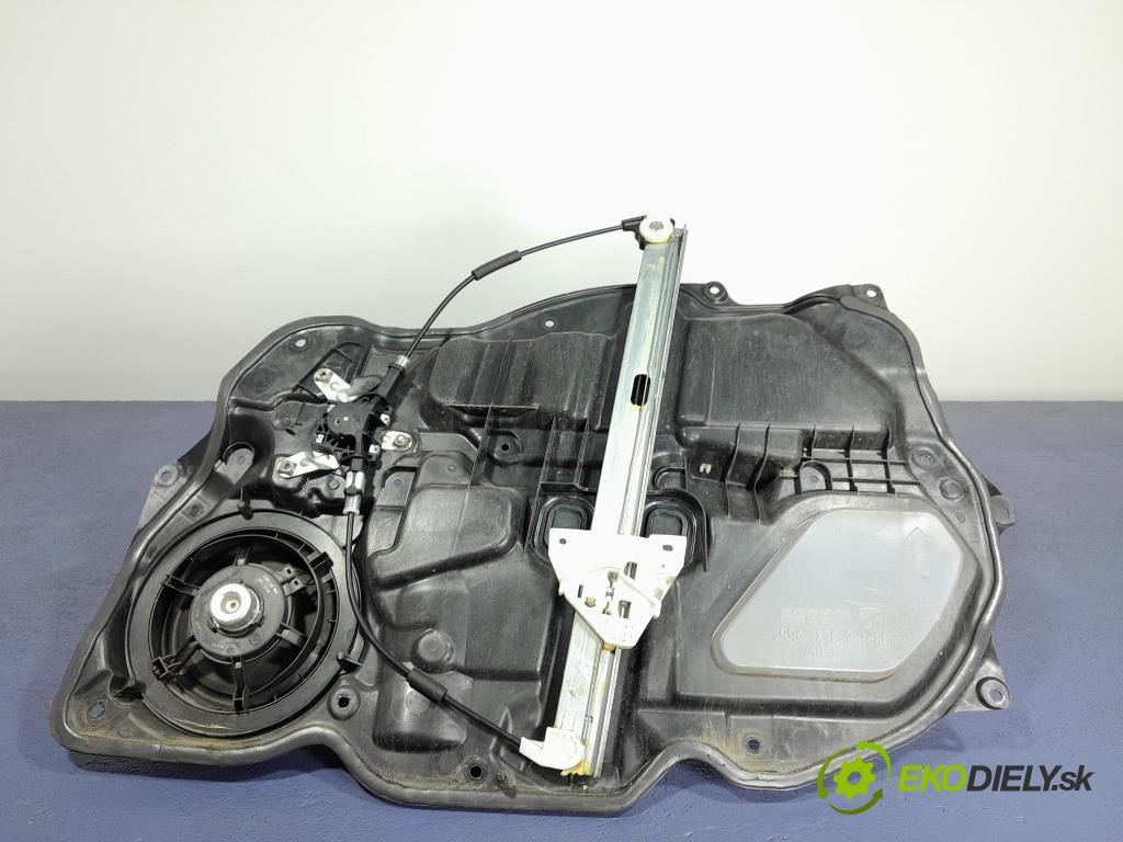Mazda 2 2010 mechanismus stahování Sklenka: před Levý: D6515997X