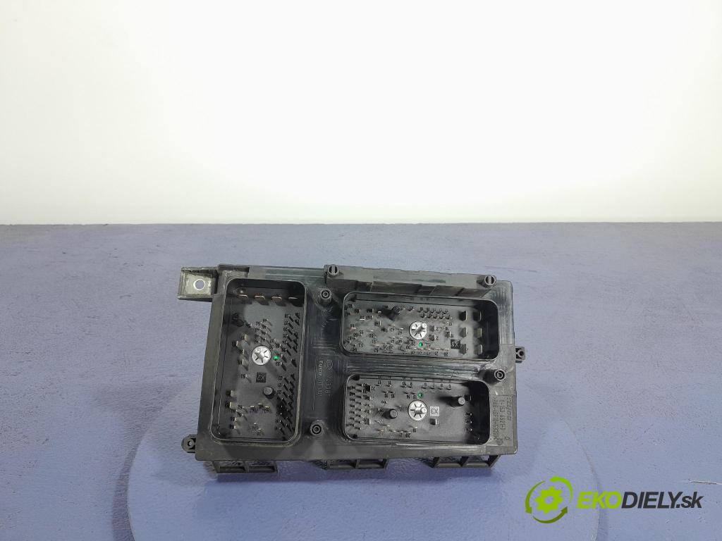 Opel Zafira 2006 skrinka Poistky: 13206748