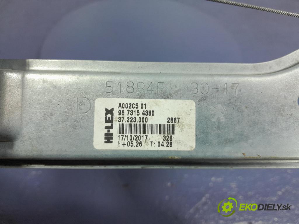 Peugeot 208 2017 mechanismus stahování Sklenka: před v pravo: 9673154380