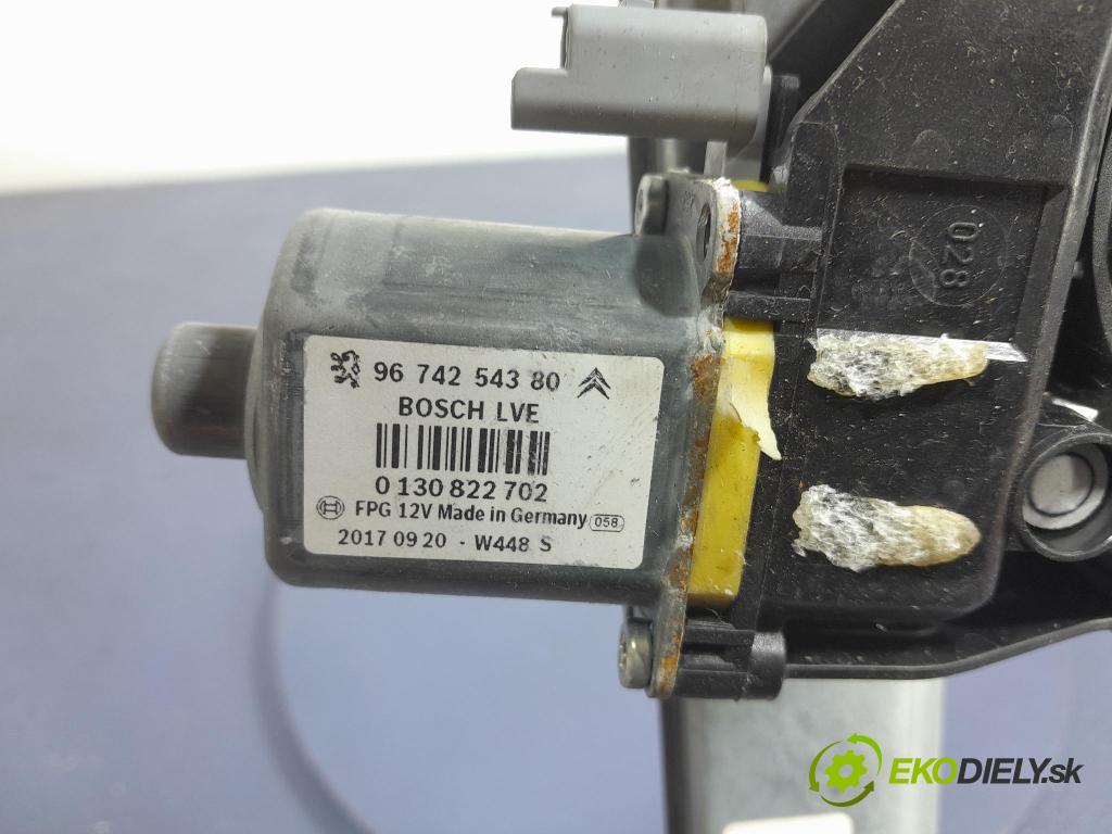 Peugeot 208 2017 mechanismus stahování Sklenka: před v pravo: 9673154380