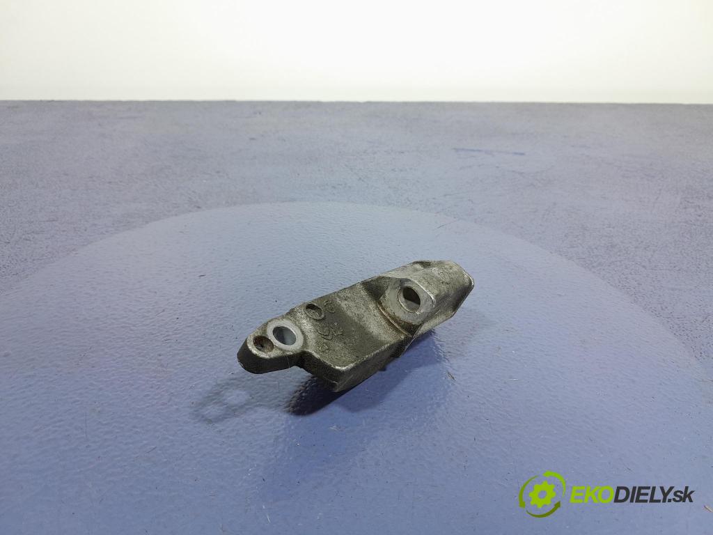 Peugeot 208 2017 Alternator 9812038580