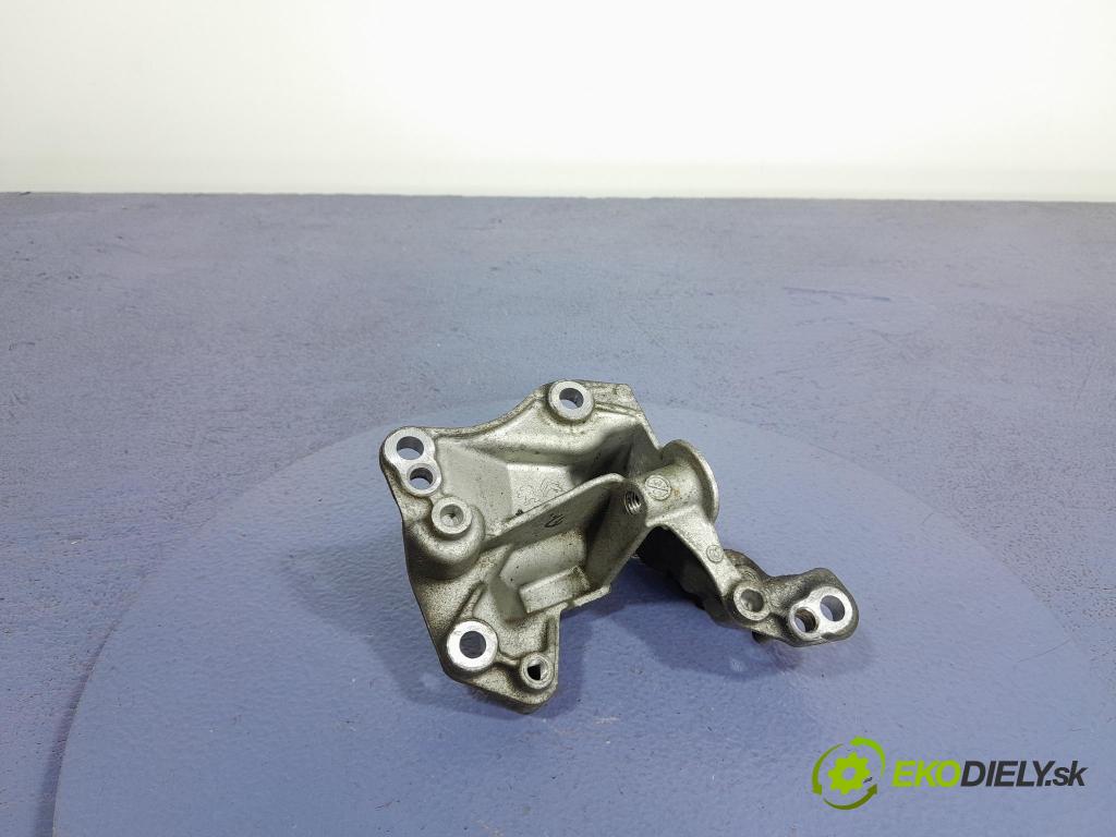 Peugeot 208 2017 Alternator 9812038180