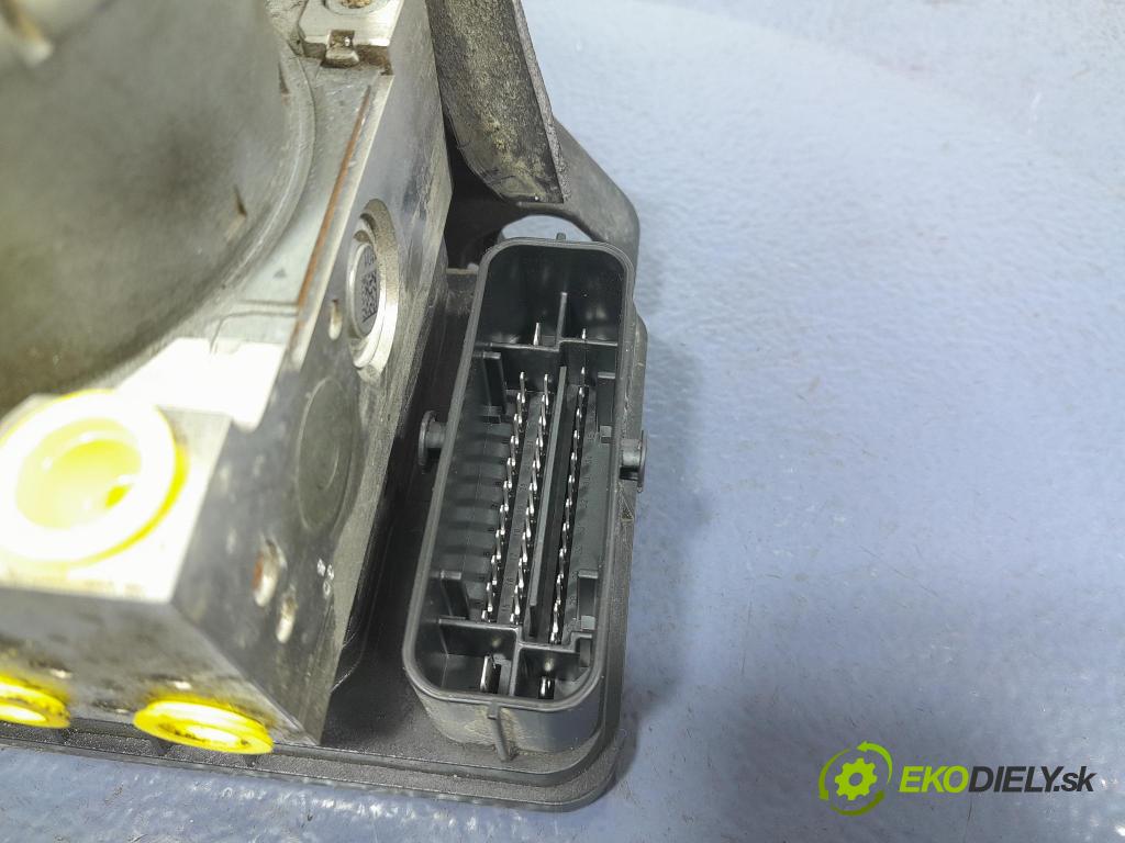 Skoda Octavia 2016 čerpadlo ABS x 5Q0614517AF