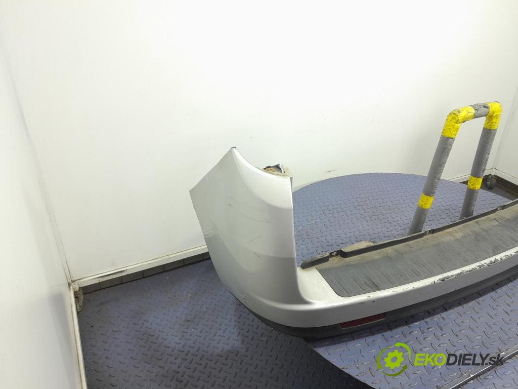 Opel Combo 2013 nárazník Zad: