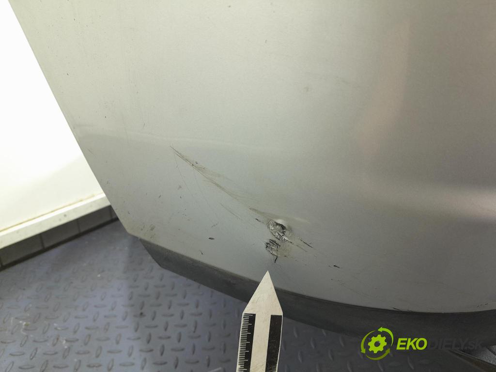 Opel Combo 2013 nárazník Zad: