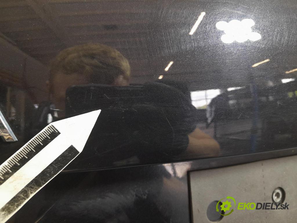 Skoda Octavia 2016 zadní dveře kufra: kufr