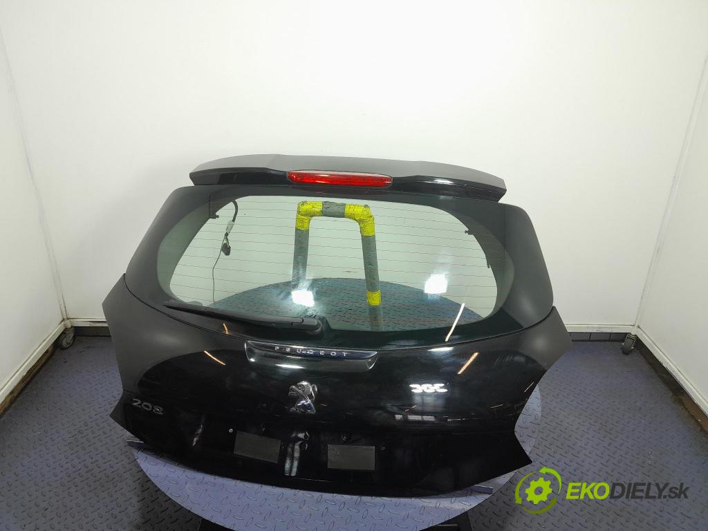 Peugeot 208 2017 zadní dveře kufra: kufr