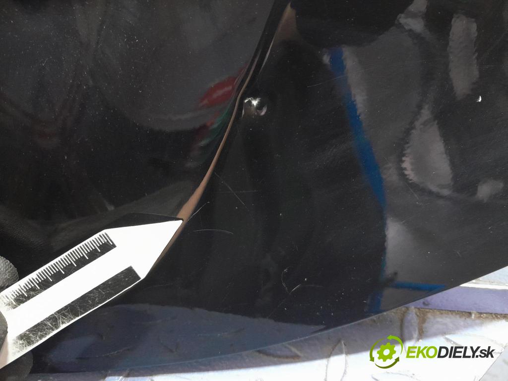 Peugeot 208 2017 zadní dveře kufra: kufr