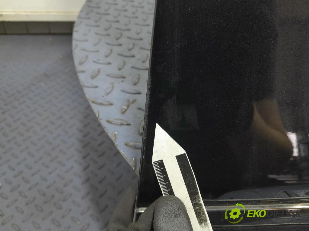 Bmw Seria 7 2020 dveře před prave