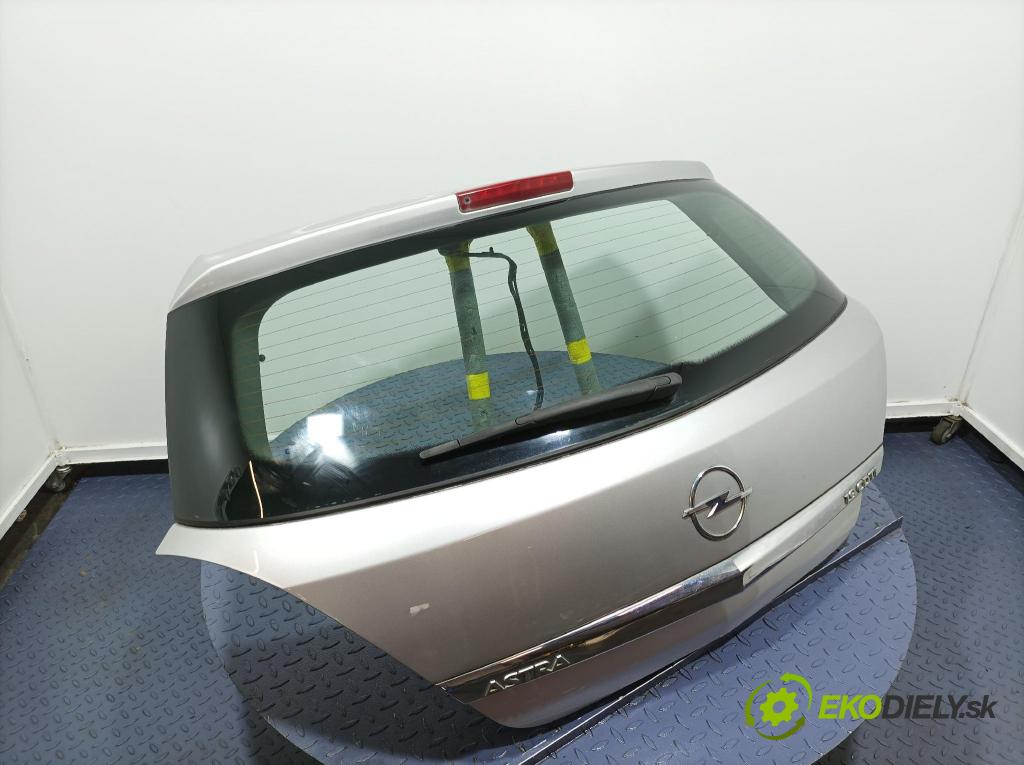 Opel Astra 2005 zadní dveře kufra: kufr