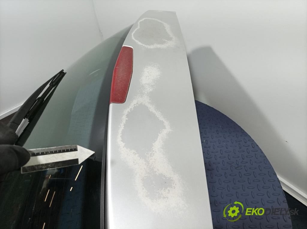 Opel Astra 2005 zadní dveře kufra: kufr