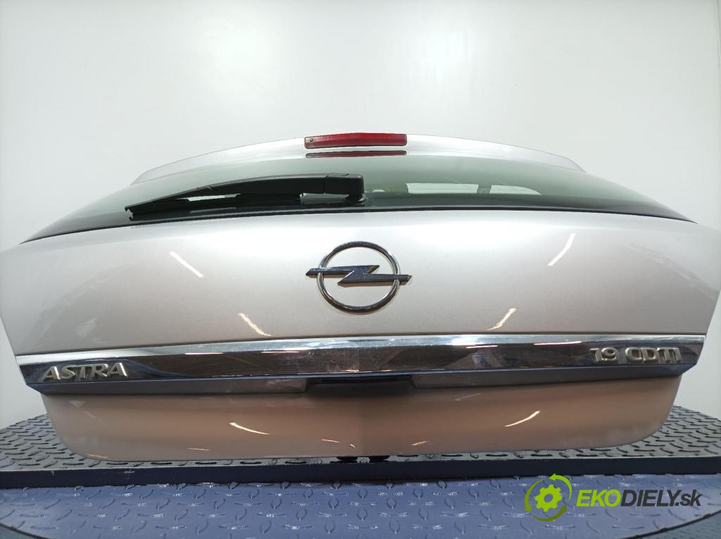 Opel Astra 2005 zadní dveře kufra: kufr