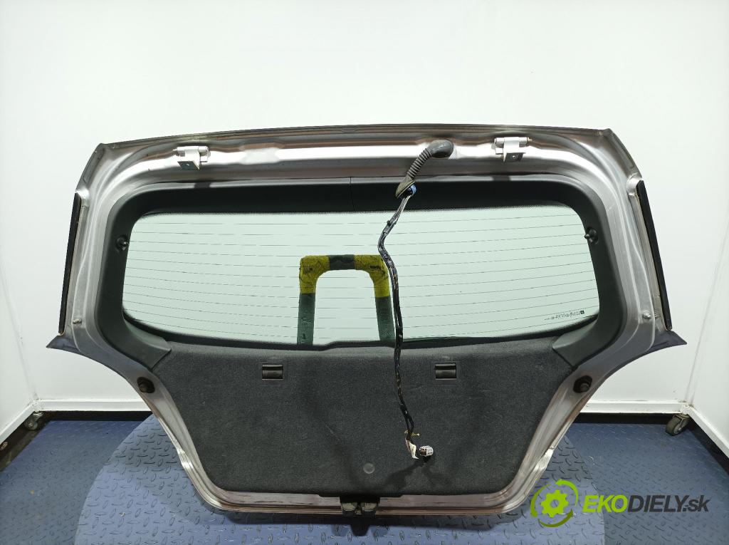 Opel Astra 2005 zadní dveře kufra: kufr
