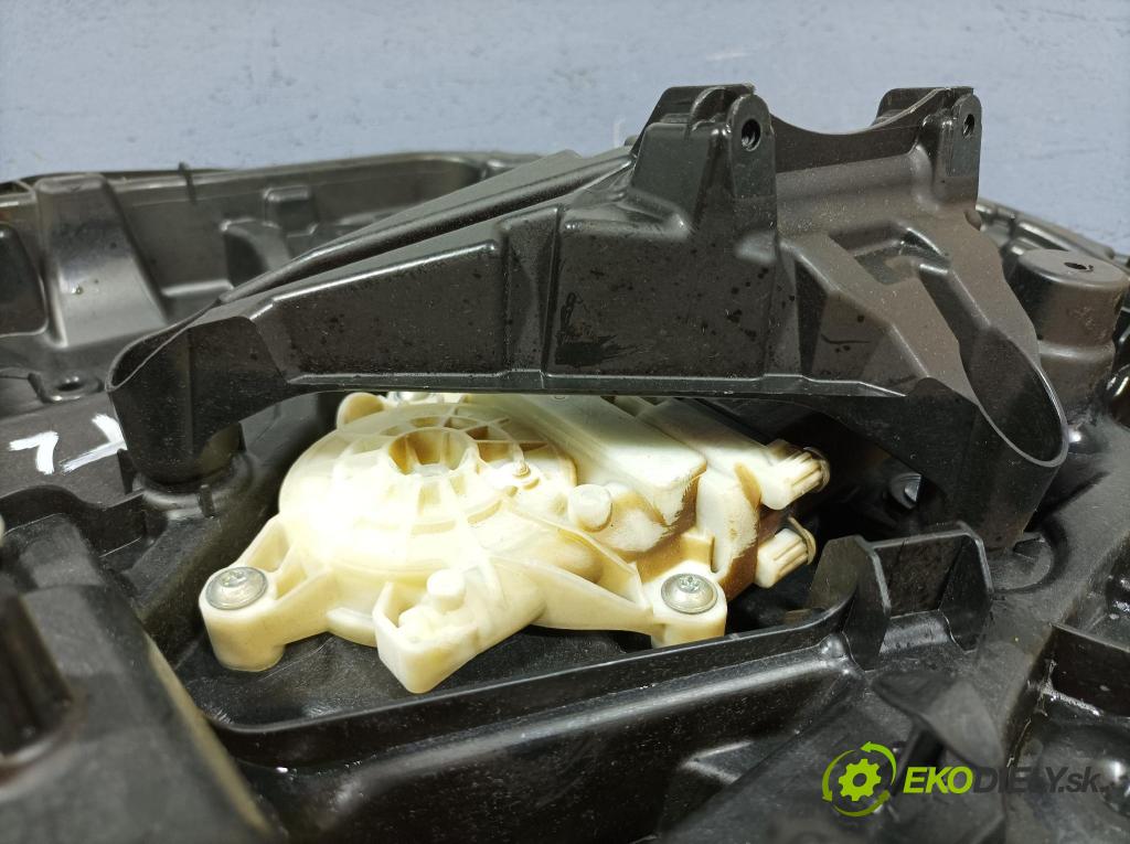 Bmw Seria 7 2020 mechanismus stahování Sklenka: Zad: Levý: 7485141