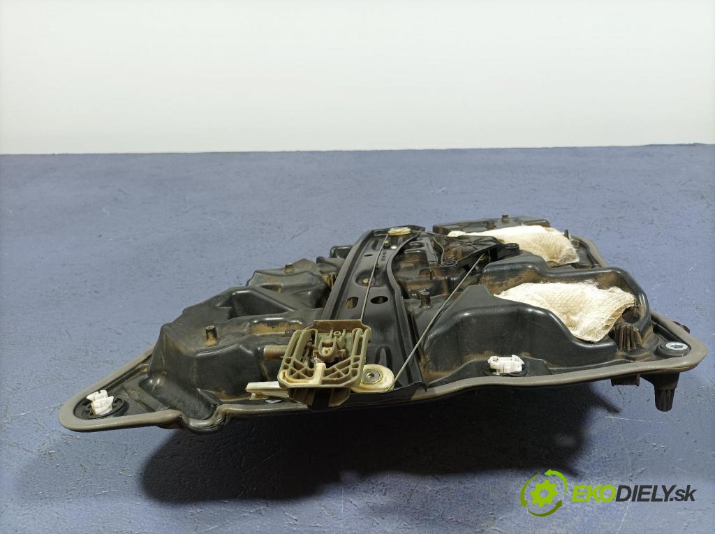 Bmw Seria 7 2020 mechanismus stahování Sklenka: Zad: Levý: 7485141