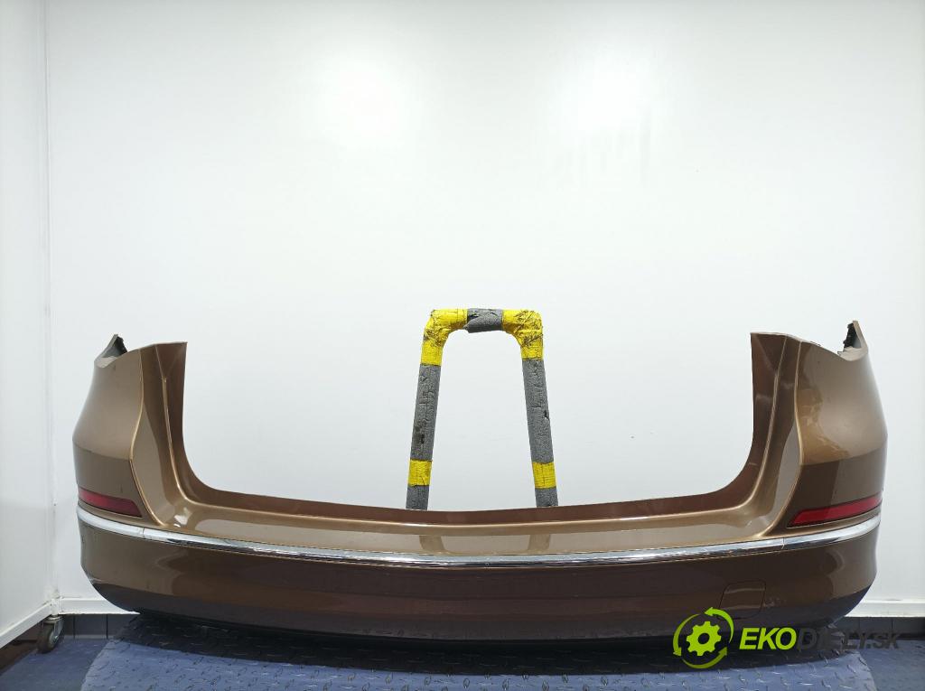 Opel Astra 2015 nárazník Zad: