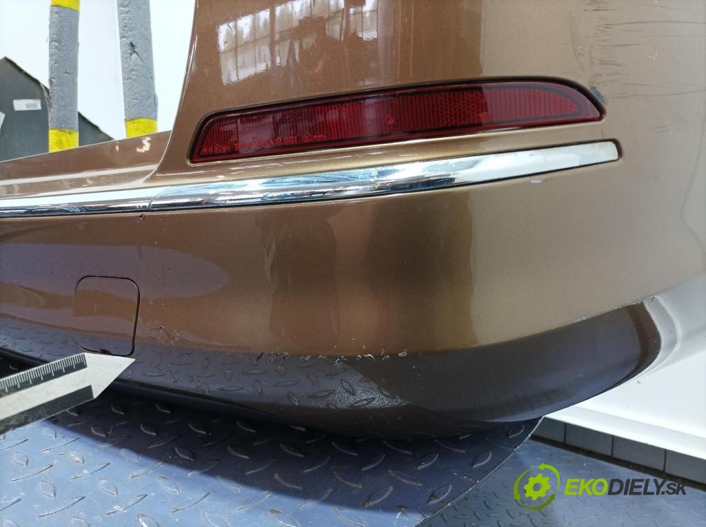 Opel Astra 2015 nárazník Zad: