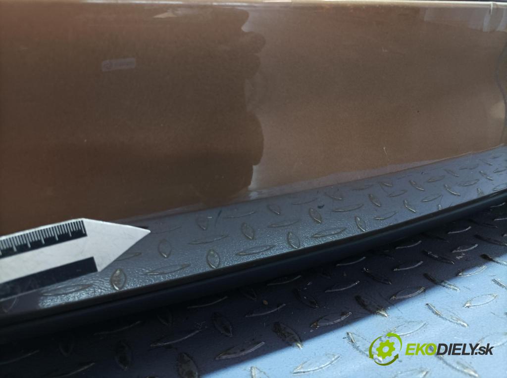 Opel Astra 2015 nárazník Zad: