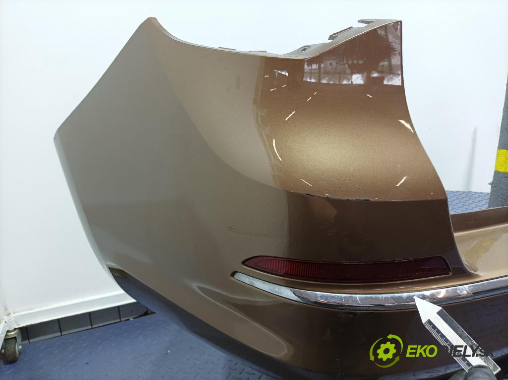 Opel Astra 2015 nárazník Zad:
