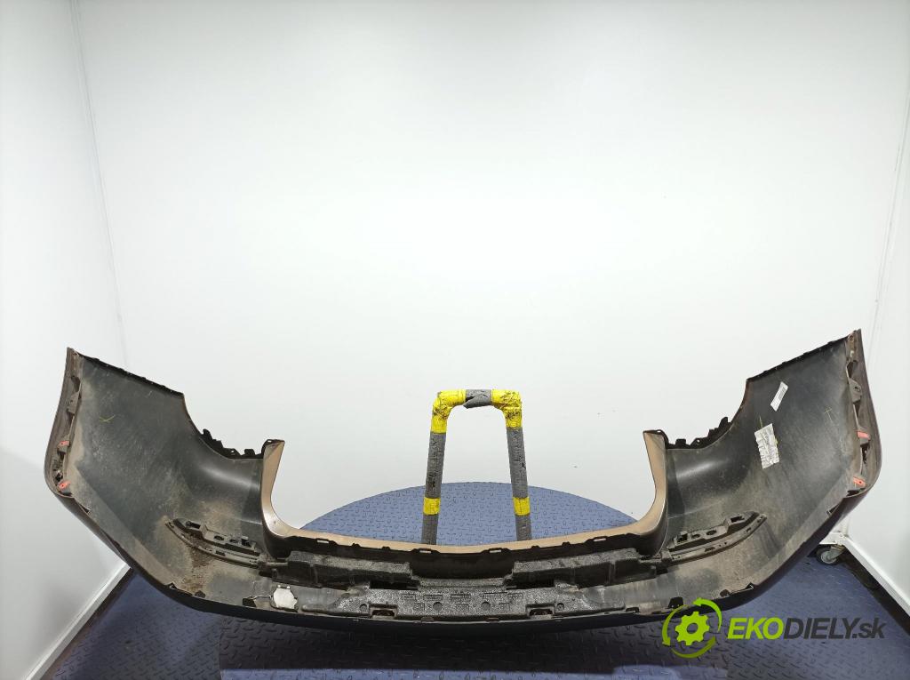 Opel Astra 2015 nárazník Zad: