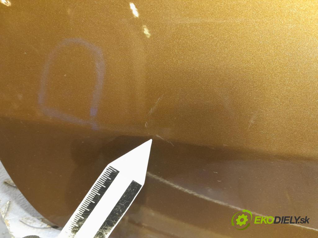 Opel Astra 2015 zadní dveře kufra: kufr